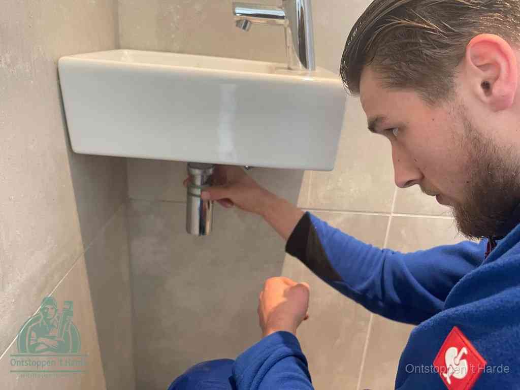 Wasbak Ontstoppen 't Harde Wasbak Ontstoppen 't Harde